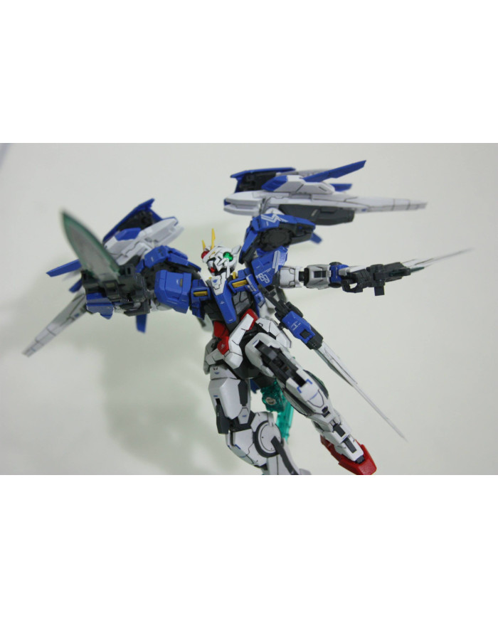 Gundam GNR-010 00 Raiser : Mobile Suit Gundam 00 - RG - 1/144 | Bandai